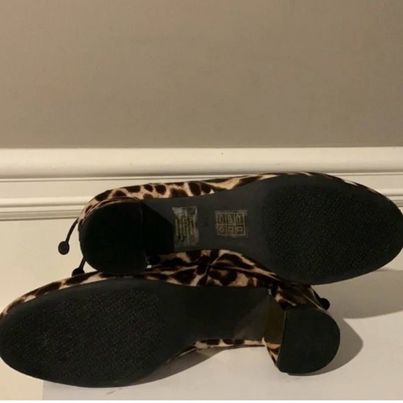Tory Burch Leopard Print Ankle Boots - Picture 9 of 9